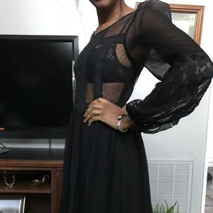 Witchy sheer black dress 🌕🌖🌗🌘🌔🌕